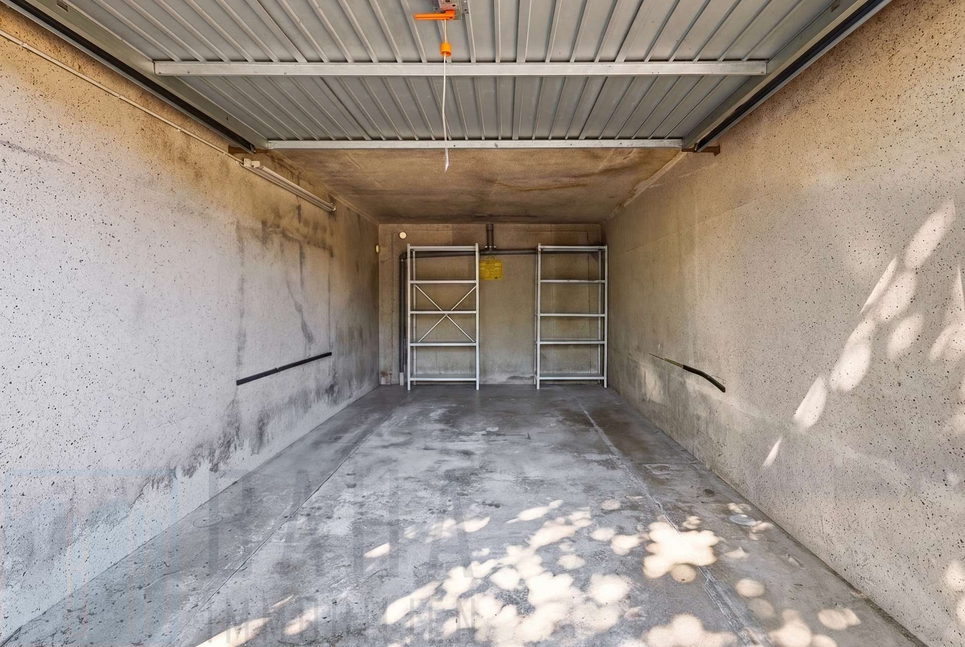 Einzelgarage innen